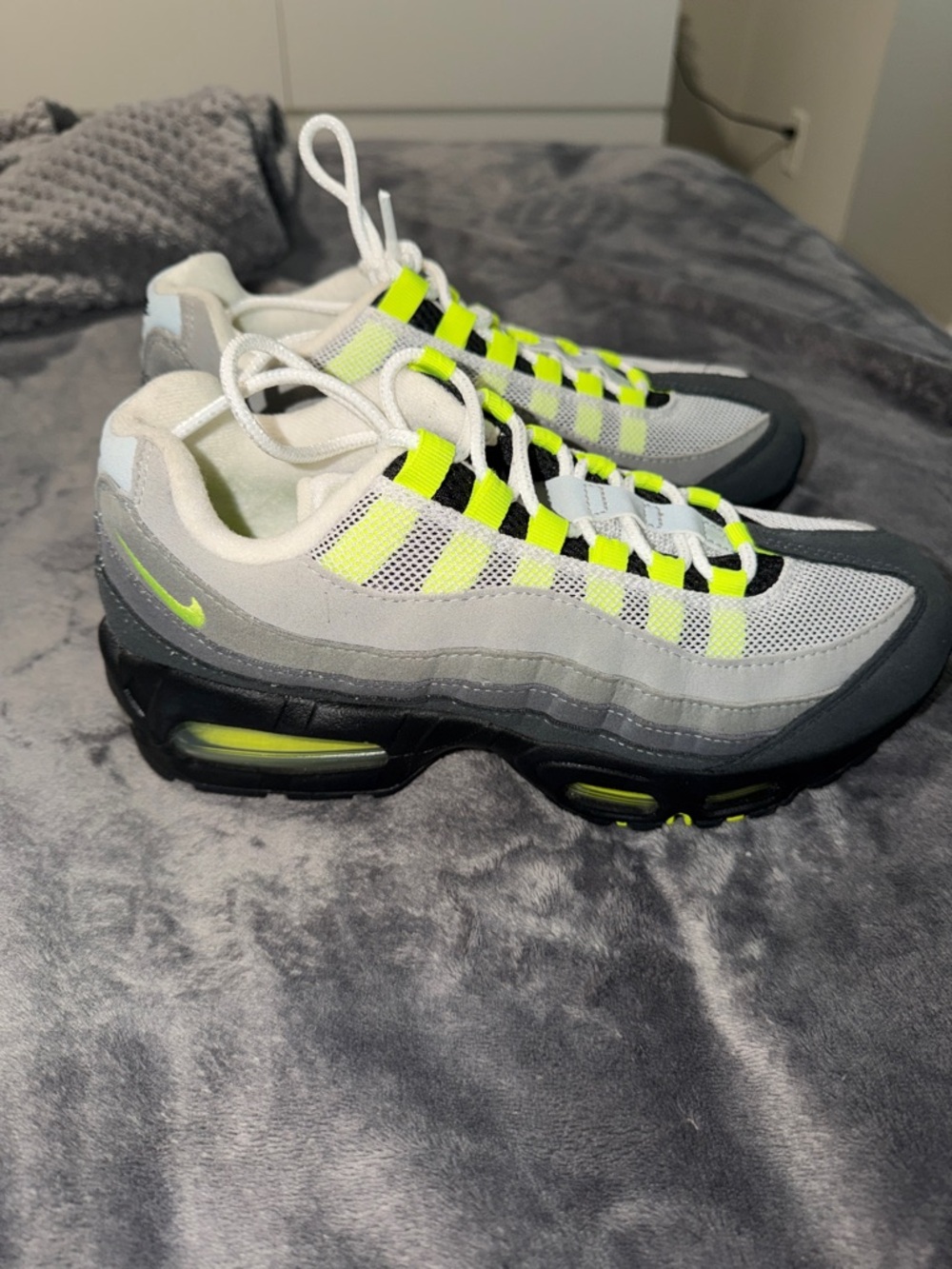 Nike Air Max 95 Gray & Neon Yellow Running Shoes